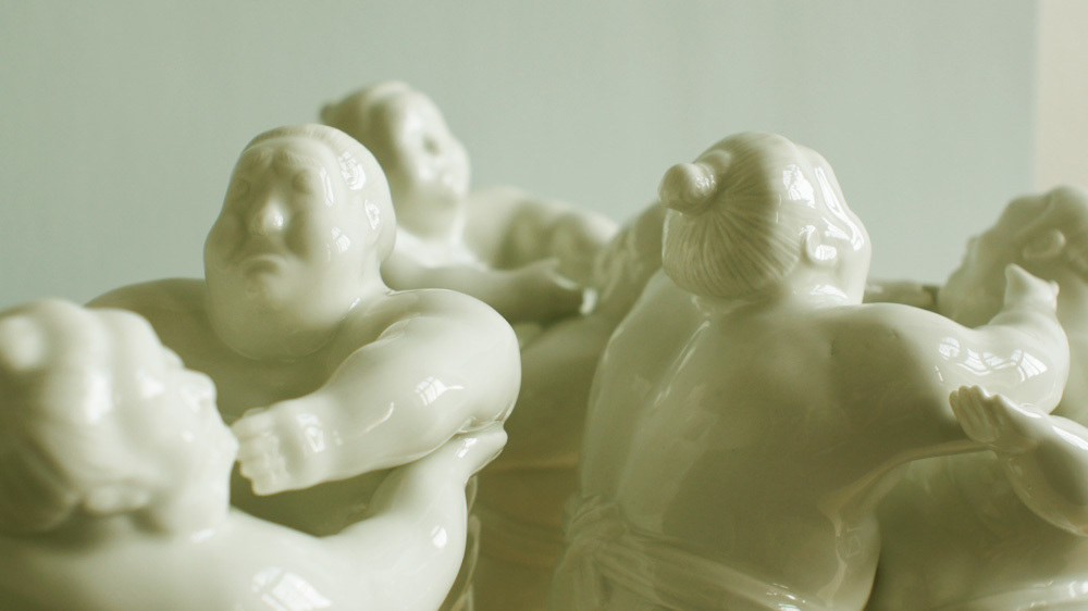 Sumo - Sculpture by Olia Gorohova