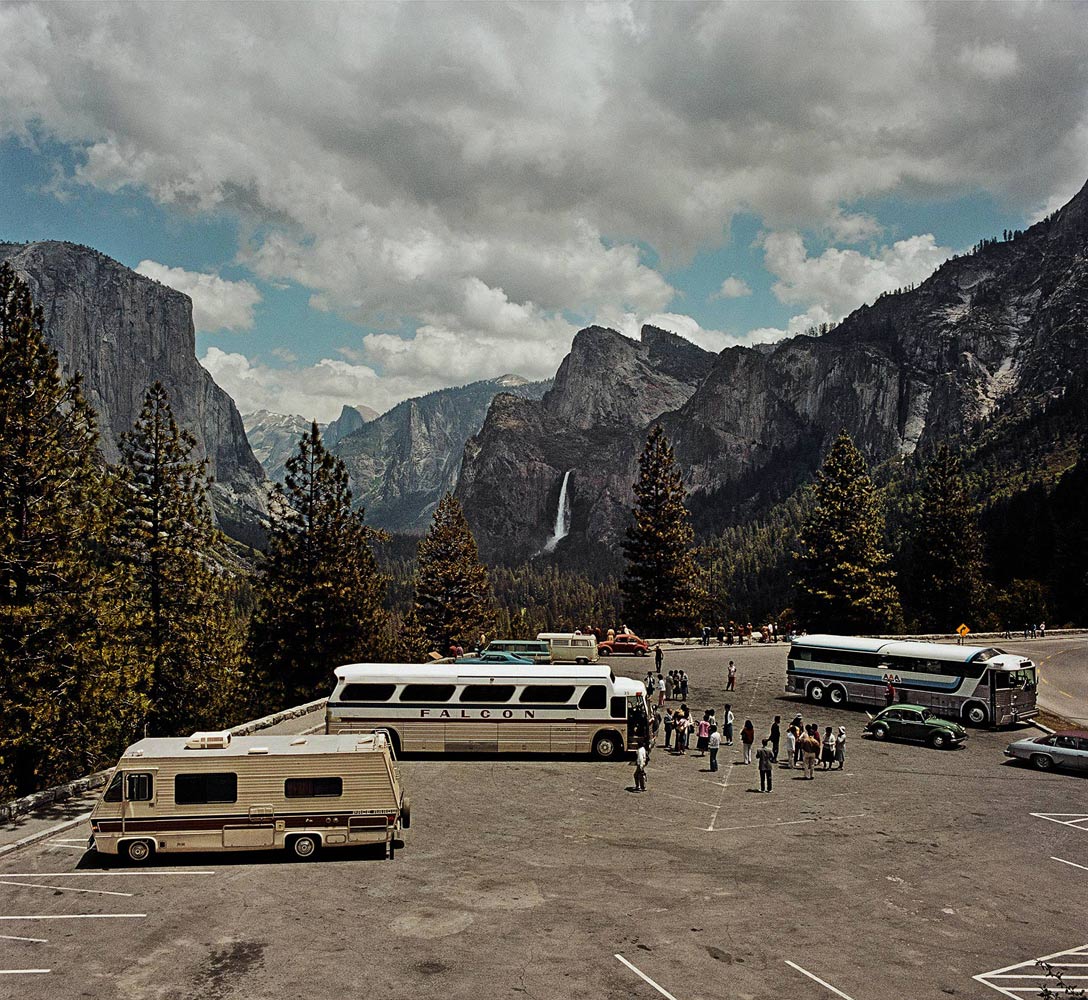Buses & Motorhomes at Inspiration Point, Yosemite National Park, CA 1980 - Sightseer Series - Photo by Roger Minick