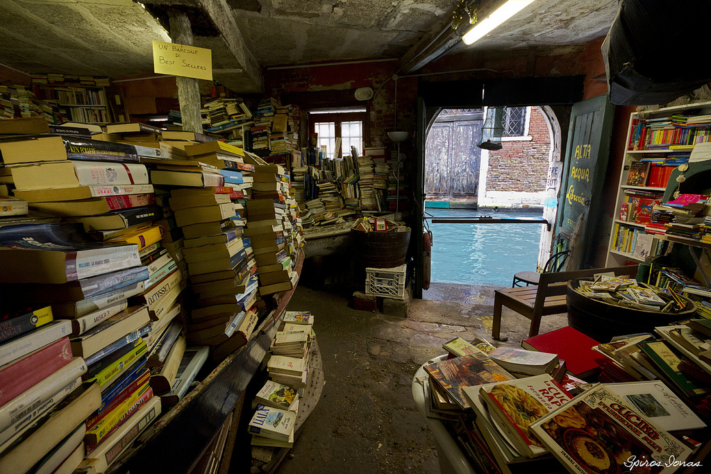 Inside The Amazing Libreria Acqua Alta - Travel IntelligenceTravel  Intelligence